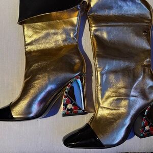 Miscall Gold Boots